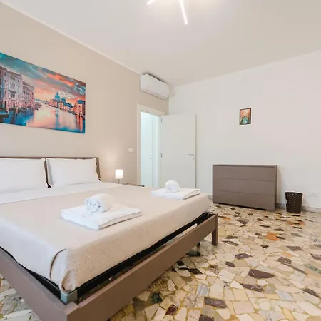 Elisa Flat - 15 Min From Venice & Wi-fi * マルゲーラ