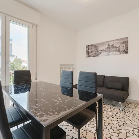 Elisa Flat - 15 Min From Venice & Wi-fi マルゲーラ