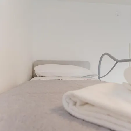 Elisa Flat - 15 Min From Venice & Wi-fi Апартаменты *