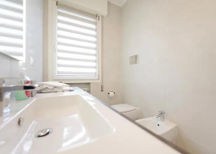 Lejlighed Elisa Flat - 15 Min From Venice & Wi-fi