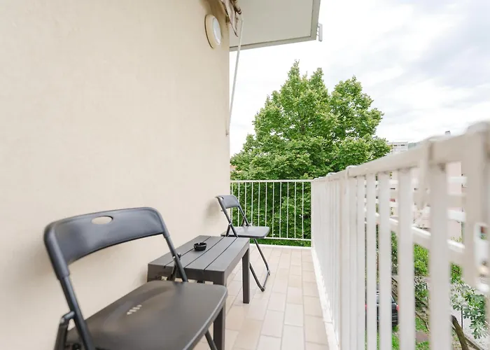 Lejlighed Elisa Flat - 15 Min From Venice & Wi-fi