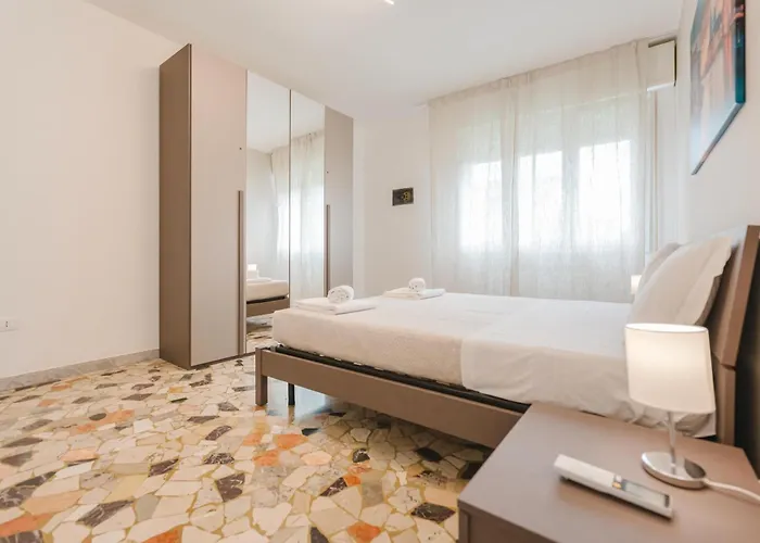 Elisa Flat - 15 Min From Venice & Wi-fi Lejlighed *