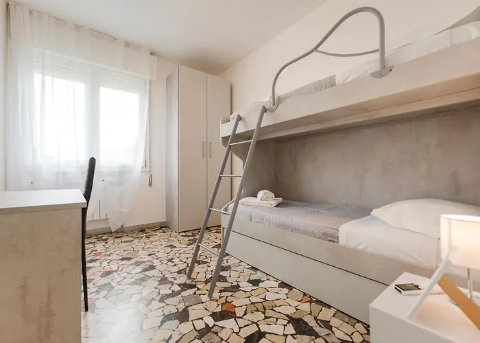 Elisa Flat - 15 Min From Venice & Wi-fi *
