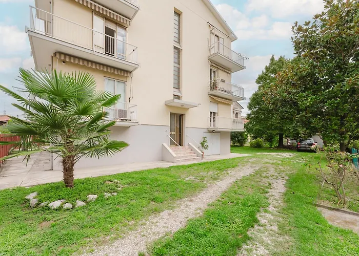 Lejlighed Elisa Flat - 15 Min From Venice & Wi-fi